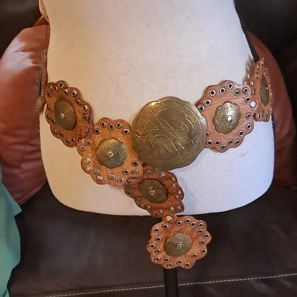 Brown Leather Western Concho Belt with Brass Medallions - Picture 1 of 8